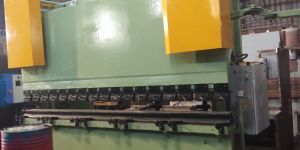 Hydraulic and CNC Bending Machines
