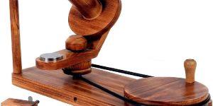 Hand Operated Wooden Yarn Ball Winder