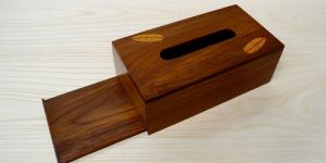 Teak Wood Leaf Tissue Holder