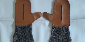 Leather Chainmail Gloves