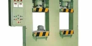 Hydraulic Moulding Machine