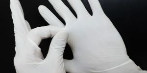 NITRILE GLOVES WHITE