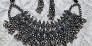 Choker Necklace