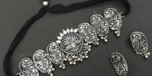 Chokers Necklace