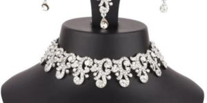 White Stone Necklace Set