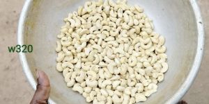 W320 Cashew Nuts