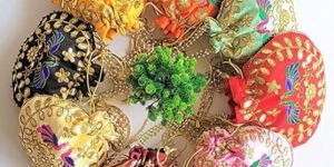 Indian Handmade Potli Bag for Women Jewelry Coin Pouch Batwa Pearls Clutch Wedding Party Purse