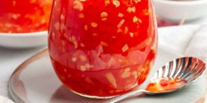 Sweet and Spicy Red Chilli Sauce