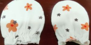 New Born Baby Mitten