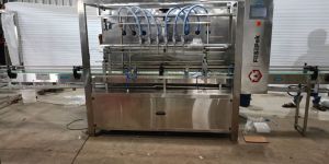 8 Head Liquid Filling Machine