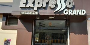 Hair and Beauty Salon Service