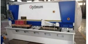 Metal Sheet Shearing Machine