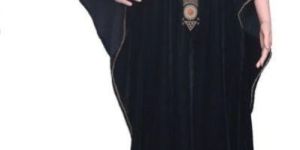 Embroidered Ladies Velvet Kaftan
