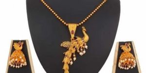 Golden Peacock Design Necklace Set