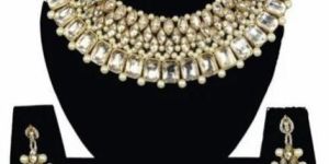 White Pearl & Kundan Necklace Set