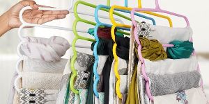 Plastic Clothes Hanger