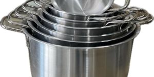 ALUMINIUM CASSEROLE WITH SS HANDLE