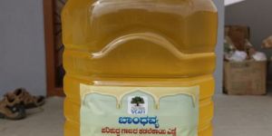 Wood Pressed Groundnut Oil