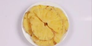 Dried Pineapple Chunks