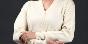 Corporate Woolen Woman Cardigan