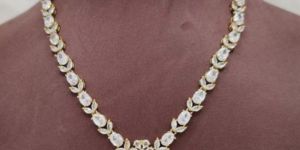 Cut Diamond Pendant Set