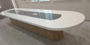 White Corian Acrylic Surface Table