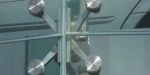 Glass Spider Fitting