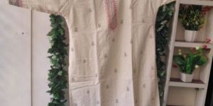 Ladies Cream Embroidered Chikan Kurti