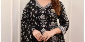 Black Kurti