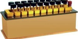 RESISTANCE BOX, PLUG TYPE