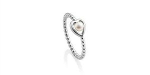 Solitaire Pearl Ring