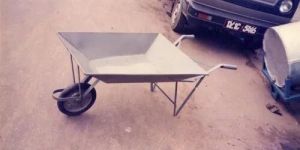 Single Wheel Barrow
