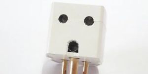 Universal Multi Plug