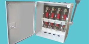 KNIFE TYPE CHANGE OVER SWITCHES