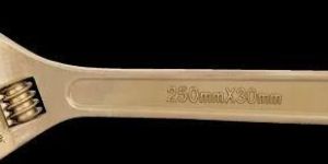 Central Nut Adjustable Wrenches