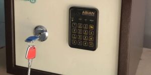 Electronic Safe Locker
