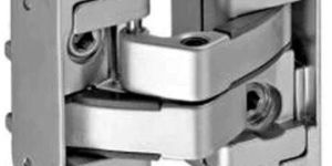 ADJUSTABLE WOODEN DOOR HINGE