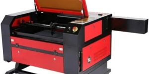 CO2 Laser Cutting Machine