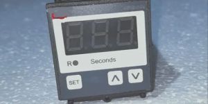 FUJI PID Temperature Controller