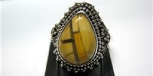 BRECCIATED MOOKAITE CABOCHON RING