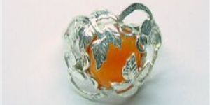 CARNELIAN CABOCHON RING