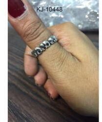 Ladies Silver Ring