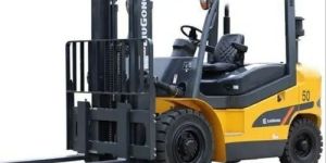 DIESEL FORKLIFT
