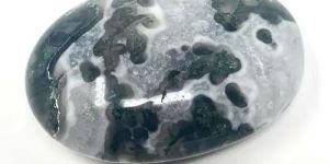 Moss Agate Palm Stone