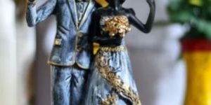 Polyresin Dancing Guldasta Couple Statue