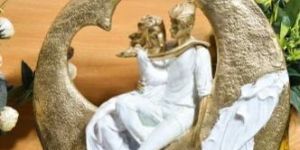 Polyresin Heart Couple Statue