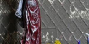 Polyresin Lady with Flower Pot Statue