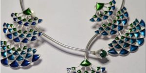 Collar Necklace with Matching Earrings
