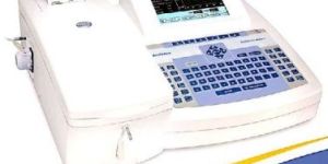 Semi Auto Biochemistry Analyzer Machine