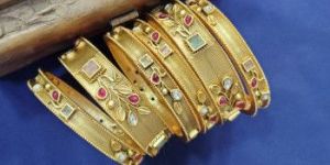 Antique Rajwadi Matt Polish Bangals
